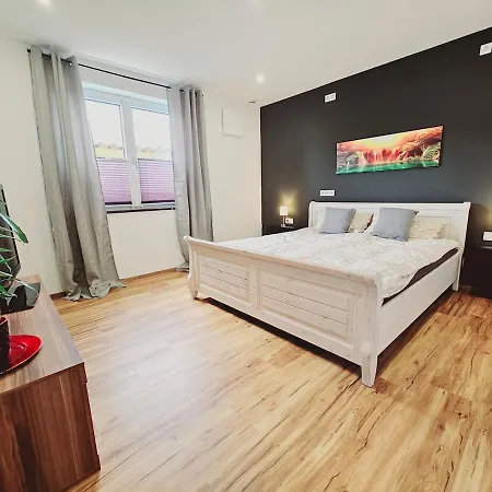 Grosszuegige Moderne 90qm Zentrale Ruhige Lage *