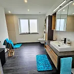 Grosszuegige Moderne 90qm Zentrale Ruhige Lage Apartmán *